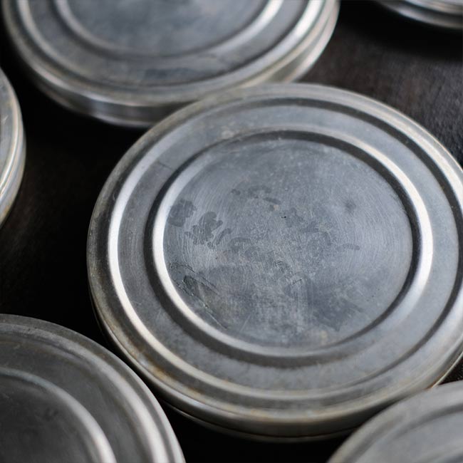 8mmのフィルム缶