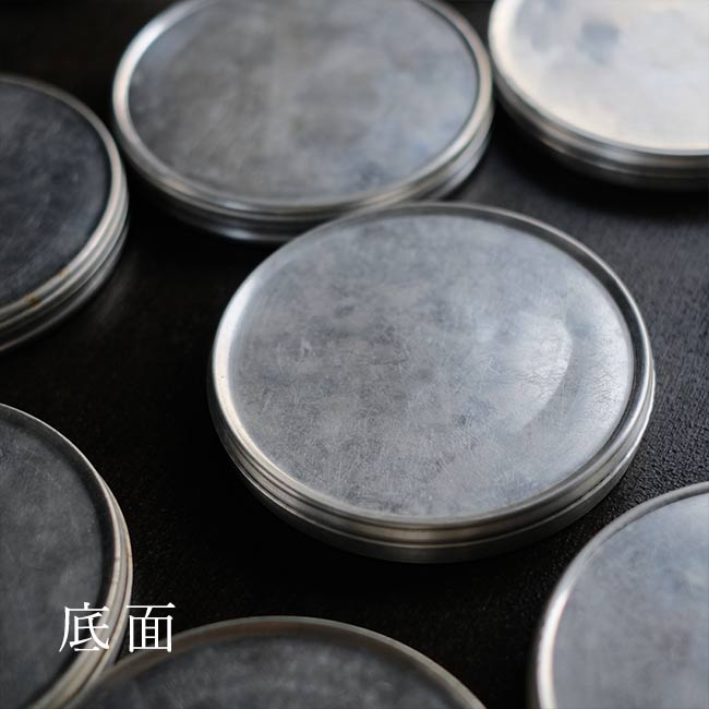 8mmのフィルム缶