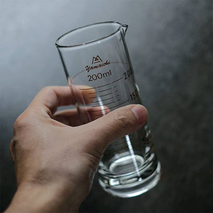 ARROWメスシリンダー 200ml