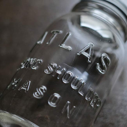 Atlas Strong Shoulder Mason Jar 32oz 1930s-1940s