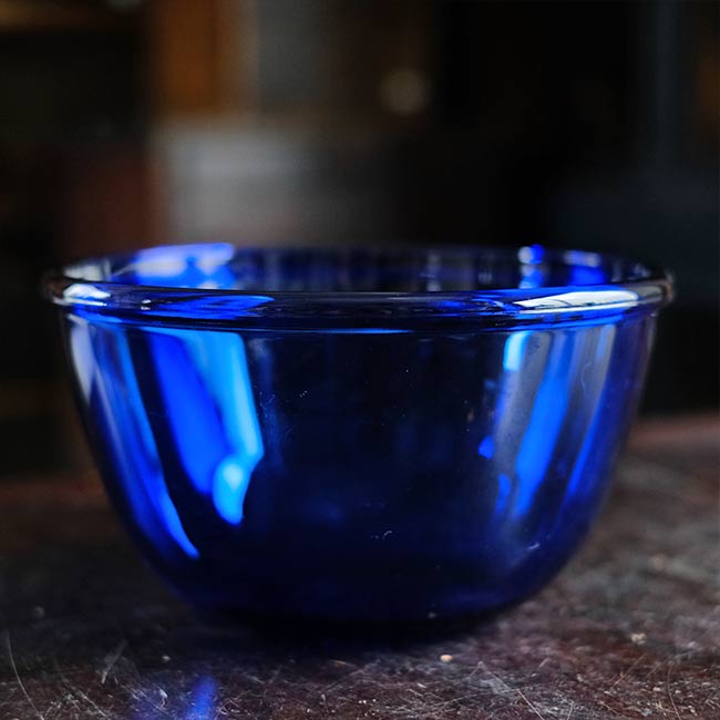 Glass bowl