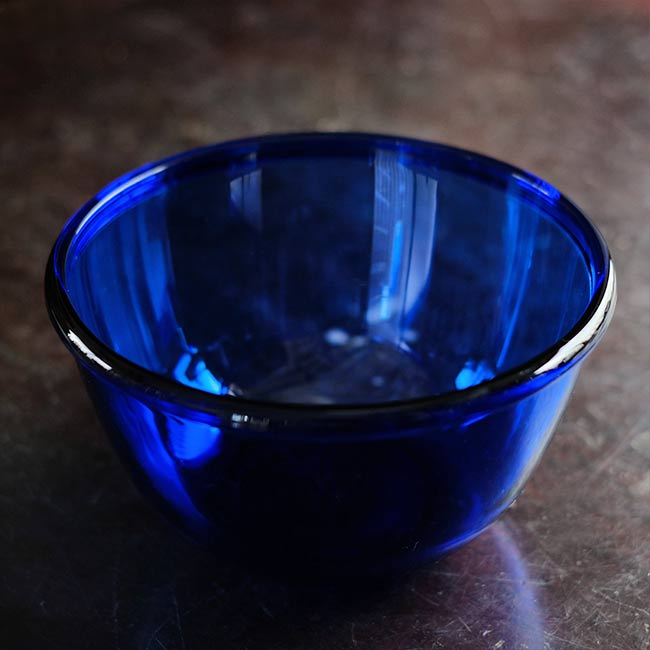 Glass bowl