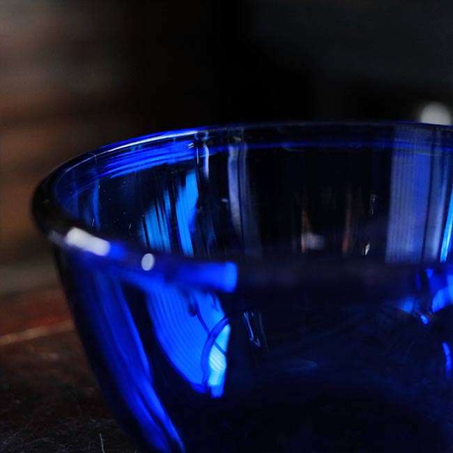 Glass bowl