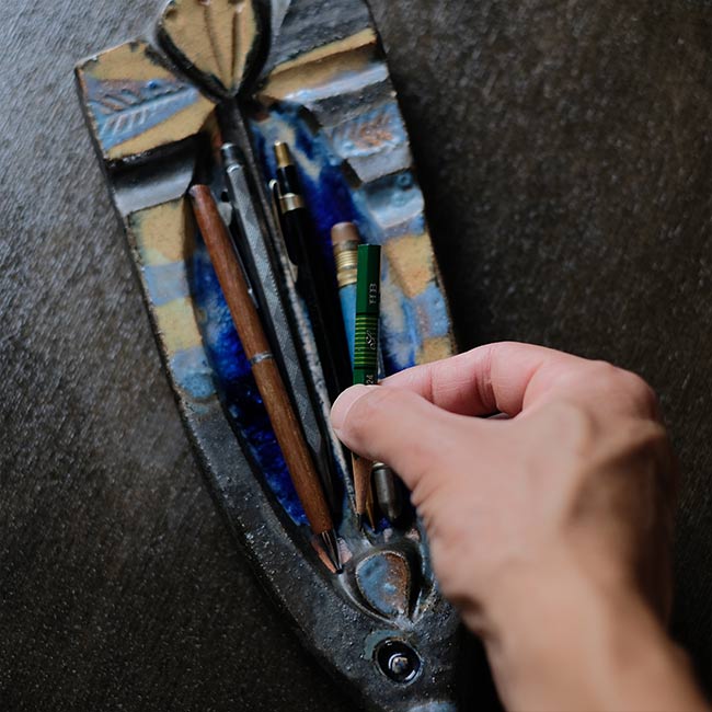 陶器の魚の灰皿