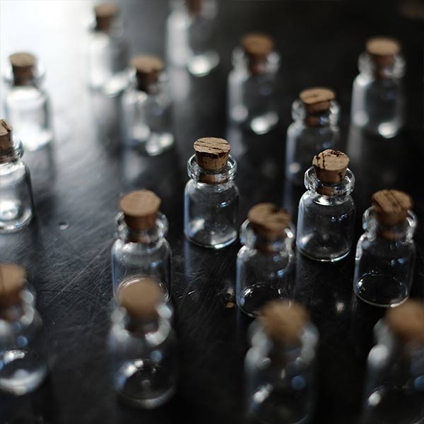 コルク付きの超小瓶 – zakka store towi