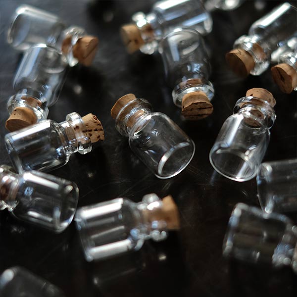 コルク付きの超小瓶 – zakka store towi