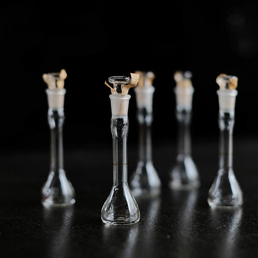 DAIWAメスフラスコ 5ml