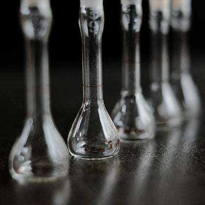 DAIWAメスフラスコ 5ml