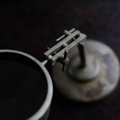 Tabletop magnifying glass