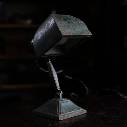 Developing stand light
