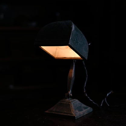 Developing stand light