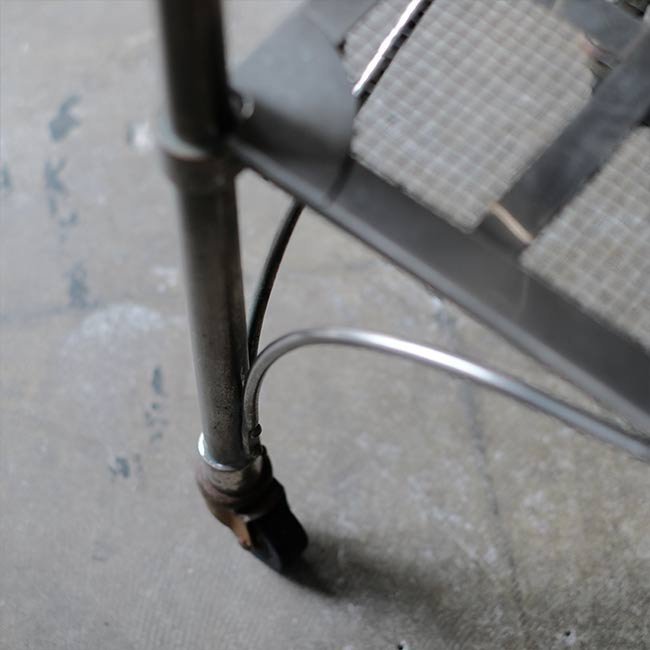 サイドテーブル付きメディカルカート