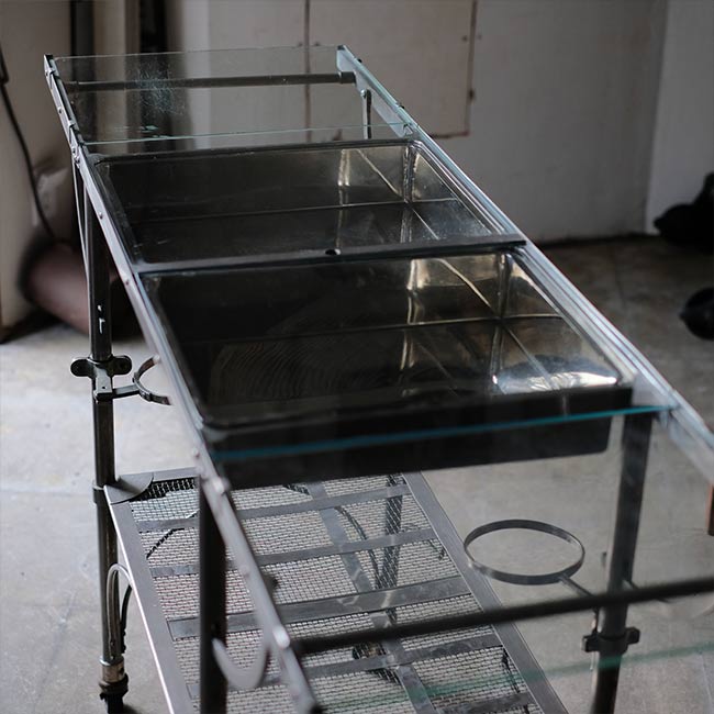 サイドテーブル付きメディカルカート