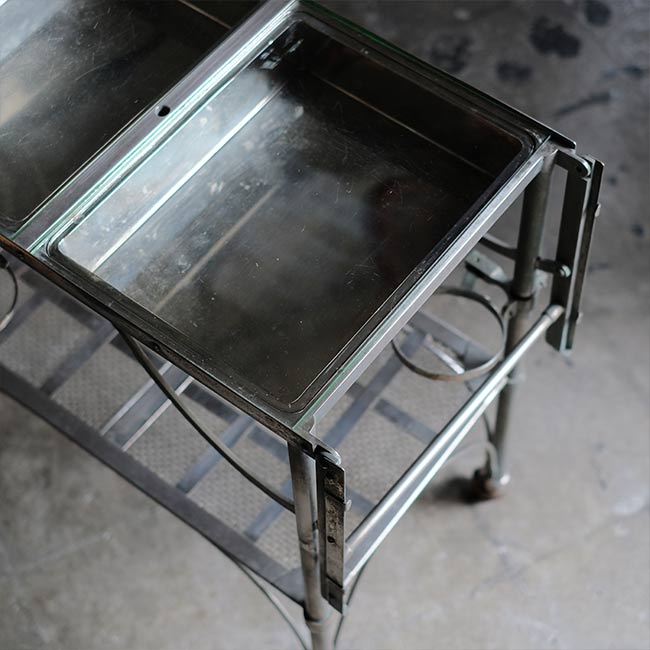 サイドテーブル付きメディカルカート