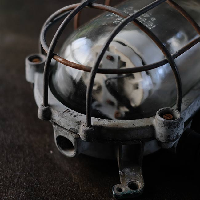 EOW ファクトリーカプセルランプ