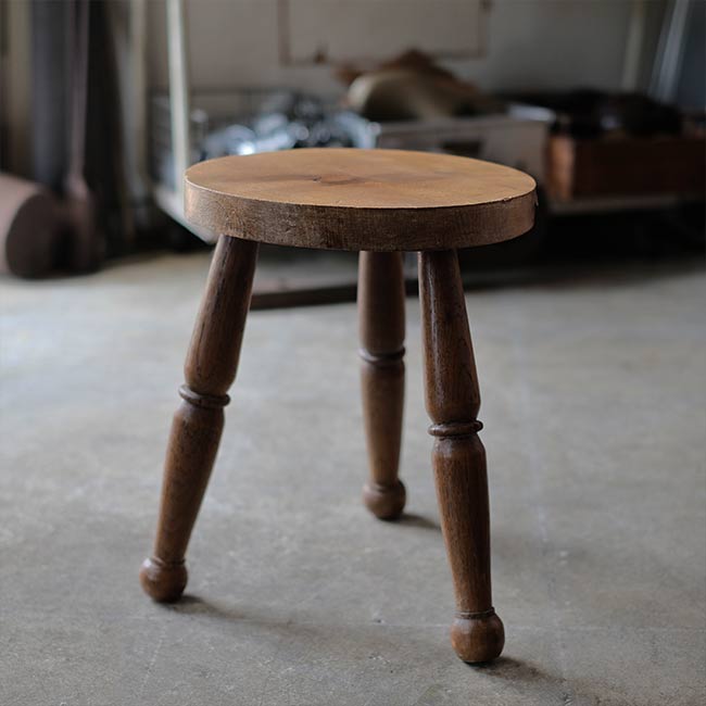 Three-legged stool