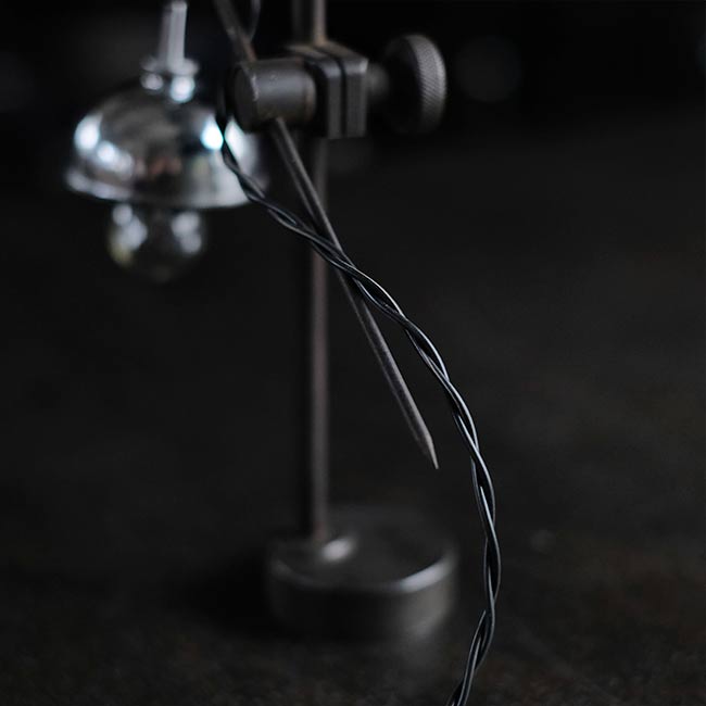 フランスのトースカンを使ったランプ