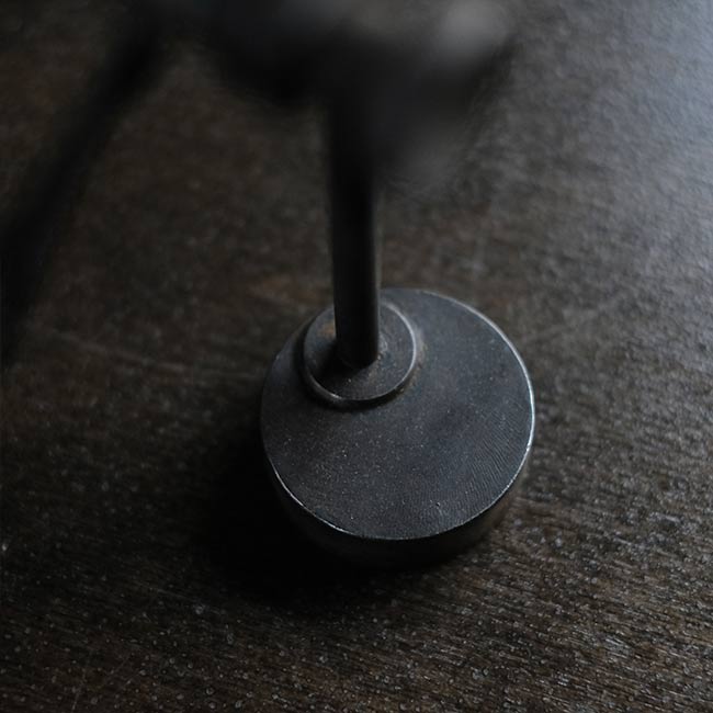 フランスのトースカンを使ったランプ