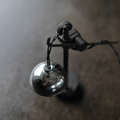 フランスのトースカンを使ったランプ