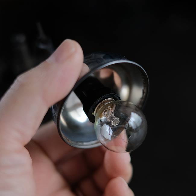 フランスのトースカンを使ったランプ