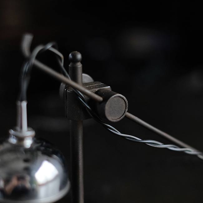 フランスのトースカンを使ったランプ