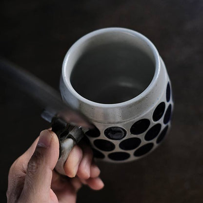 陶器のビアマグ