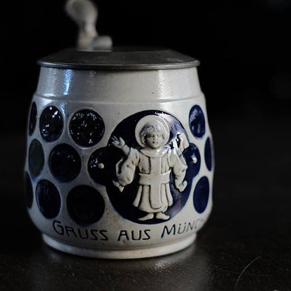 陶器のビアマグ