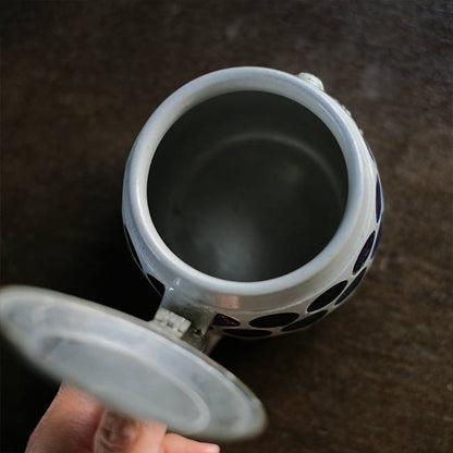 陶器のビアマグ