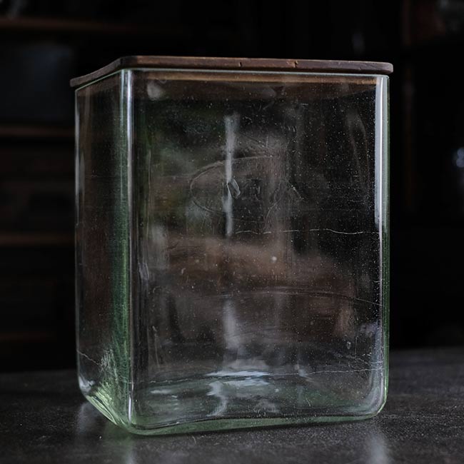 蓋付きガラス製バッテリーケース