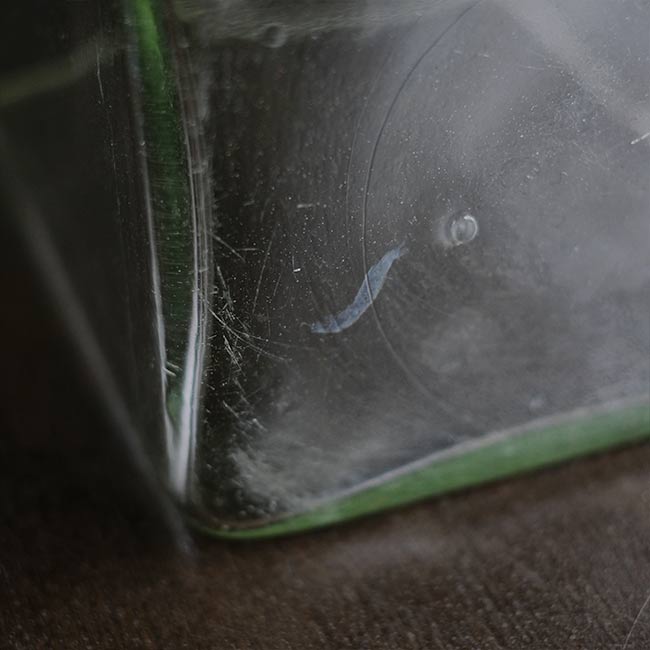 蓋付きガラス製バッテリーケース