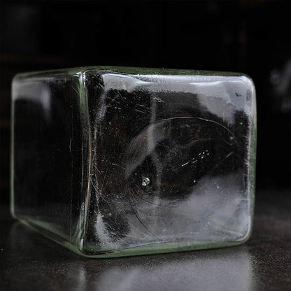 蓋付きガラス製バッテリーケース