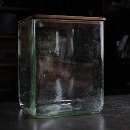 蓋付きガラス製バッテリーケース