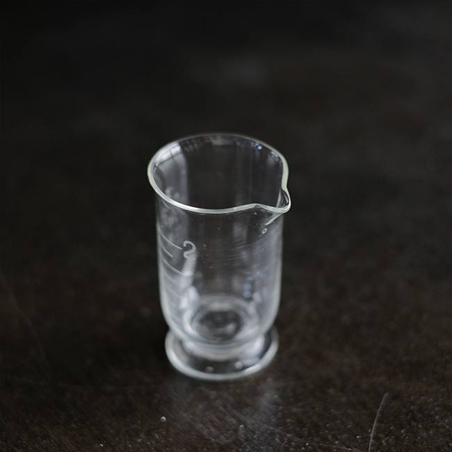 小さなメスシリンダー 2oz