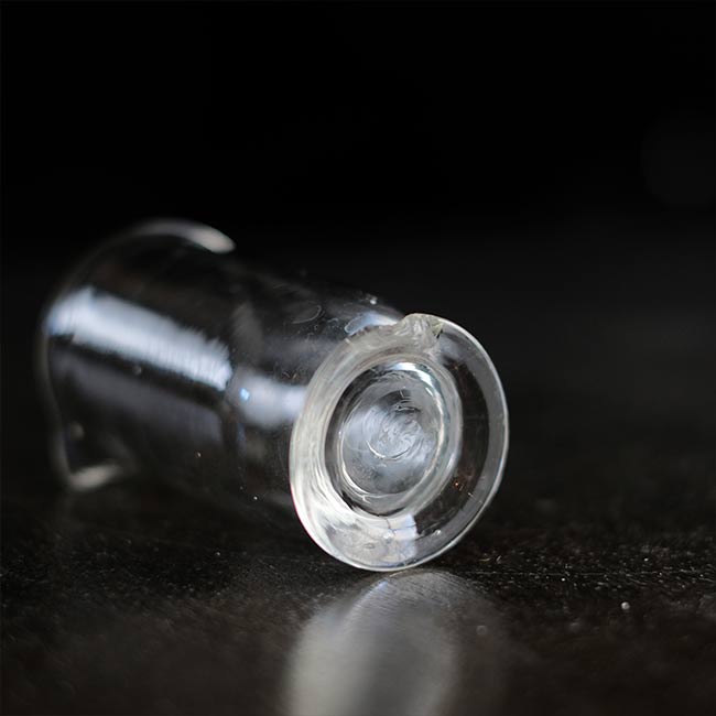 小さなメスシリンダー 2oz