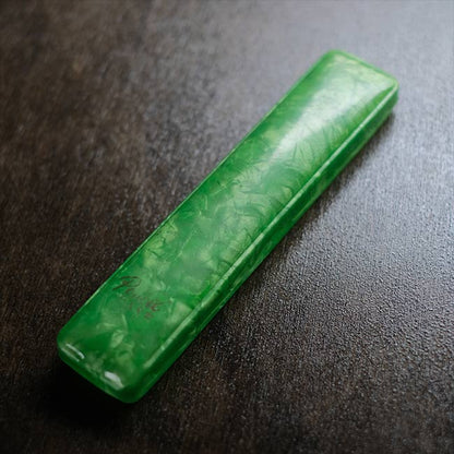 セルロイドのペンケース