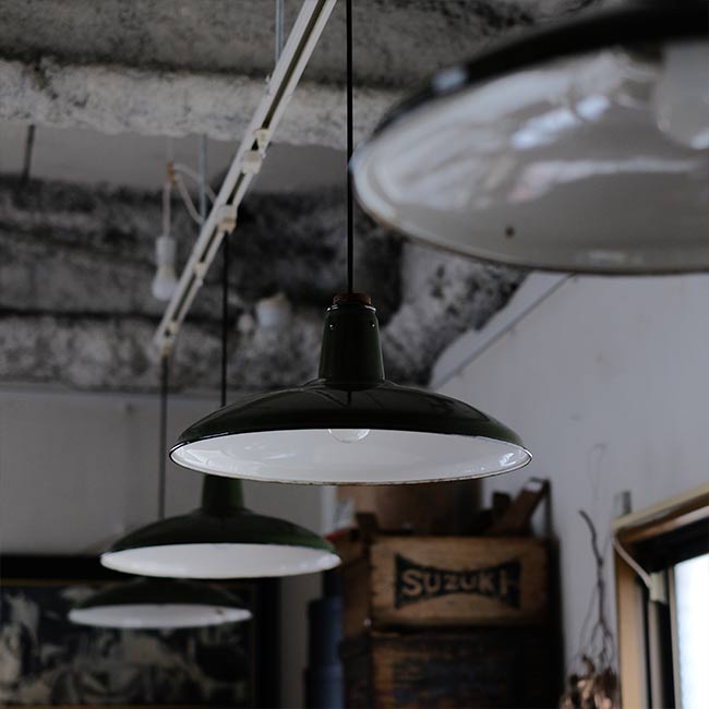 Enamel factory light