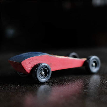 ハンドメイドのスーパーカー