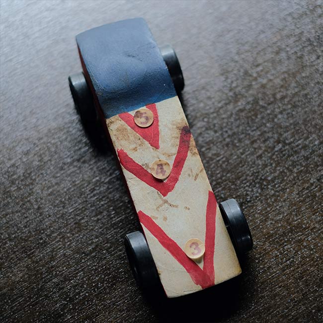 ハンドメイドのスーパーカー
