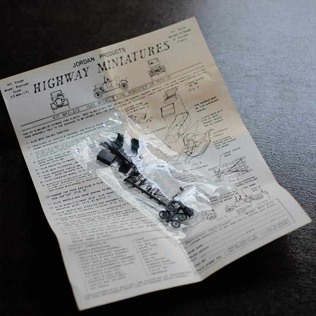 Highway Miniatures Ford Roadster Pick-Up プラモデル