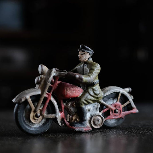 HUBLEY 鋳物のフィギュア