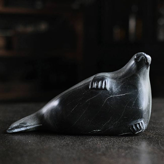 イヌイット・アート アザラシのスカルプチャー