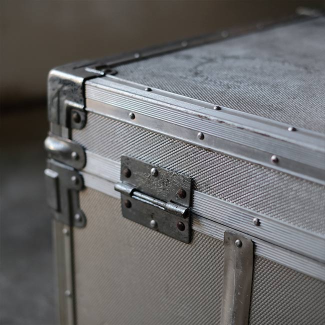 アルミのトランク