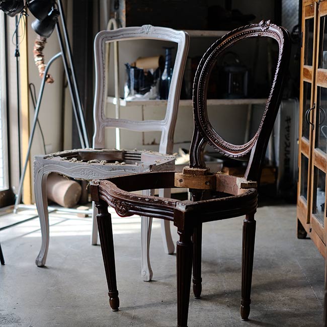 Set of 2 seatless chairs (cannot be shipped)