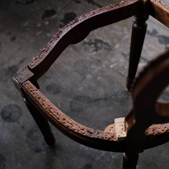 Set of 2 seatless chairs (cannot be shipped)