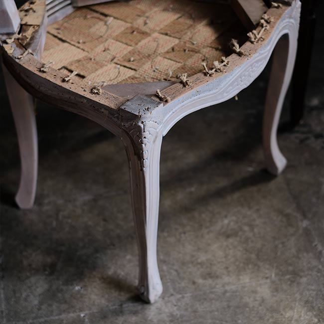 Set of 2 seatless chairs (cannot be shipped)