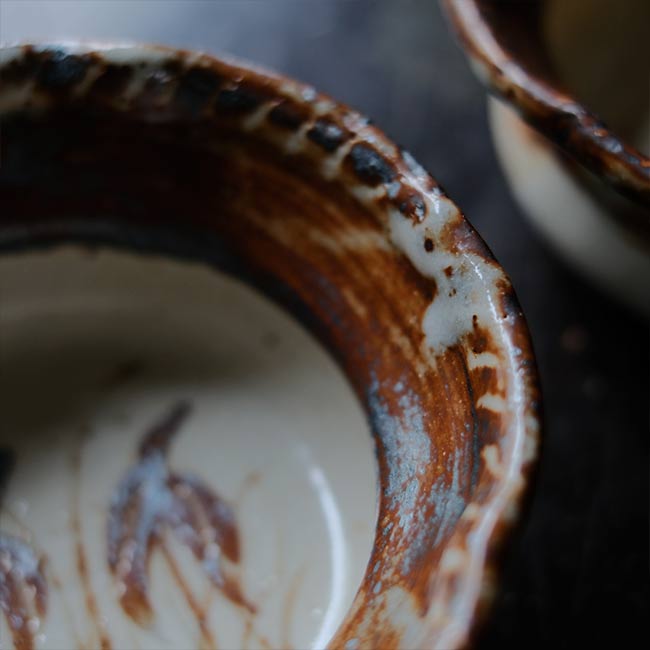 Kikusengama Shino bowl