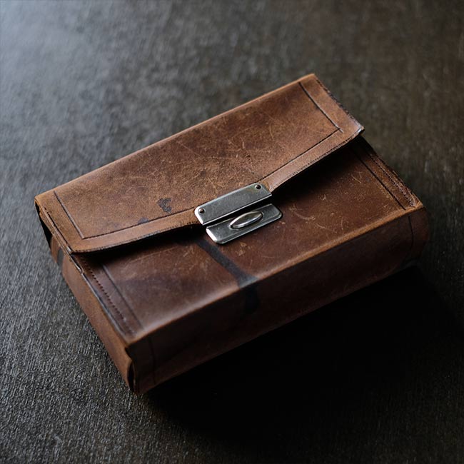 レザーのツールケース