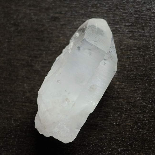 クリスタルポイント 水晶の原石