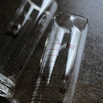 ARROWメスシリンダー 100ml