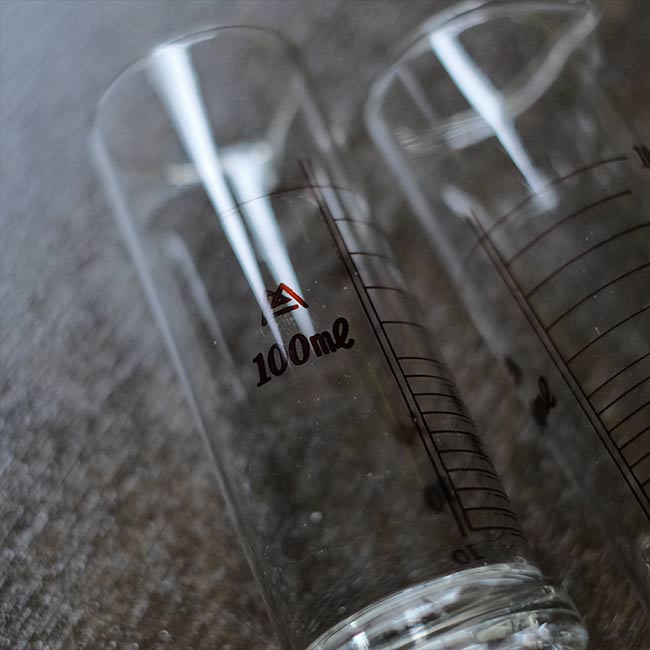 ARROWメスシリンダー 100ml